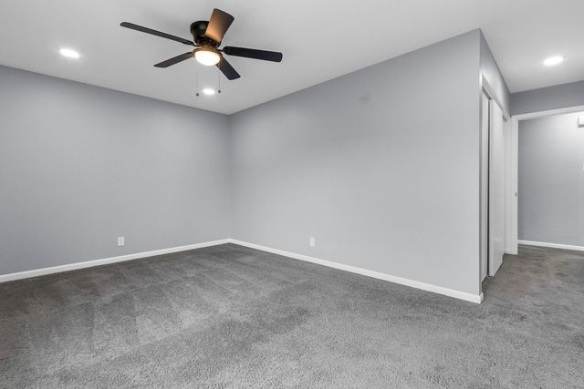 1295 Foxcroft Drive, Aurora, IL 60506