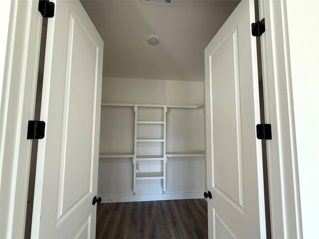 11060 Eagle Walk BLVD, Salado, TX 76571