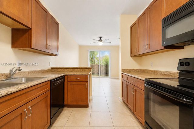 678 NE 33rd Ter, Homestead, FL 33033