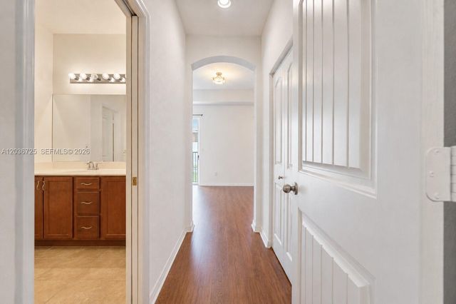 678 NE 33rd Ter, Homestead, FL 33033