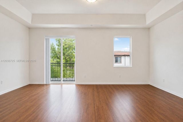 678 NE 33rd Ter, Homestead, FL 33033