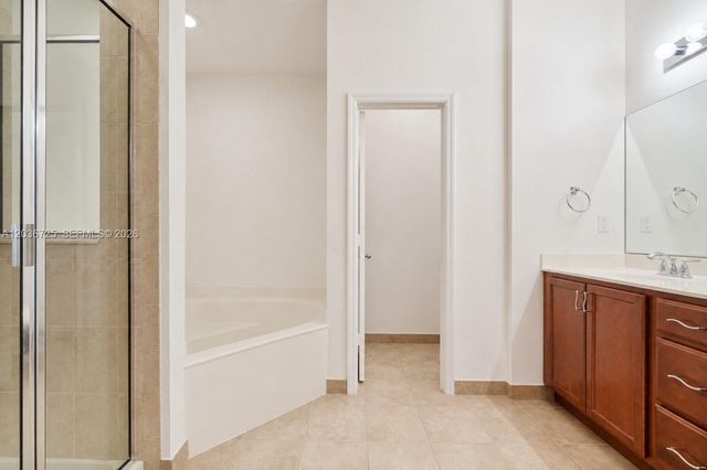678 NE 33rd Ter, Homestead, FL 33033
