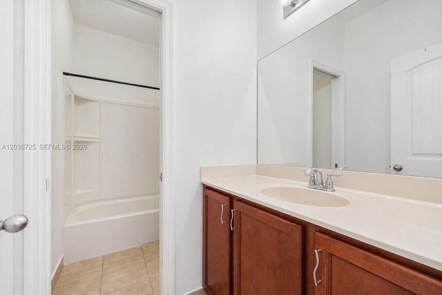 678 NE 33rd Ter, Homestead, FL 33033