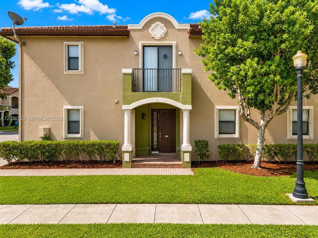 678 NE 33rd Ter, Homestead, FL 33033