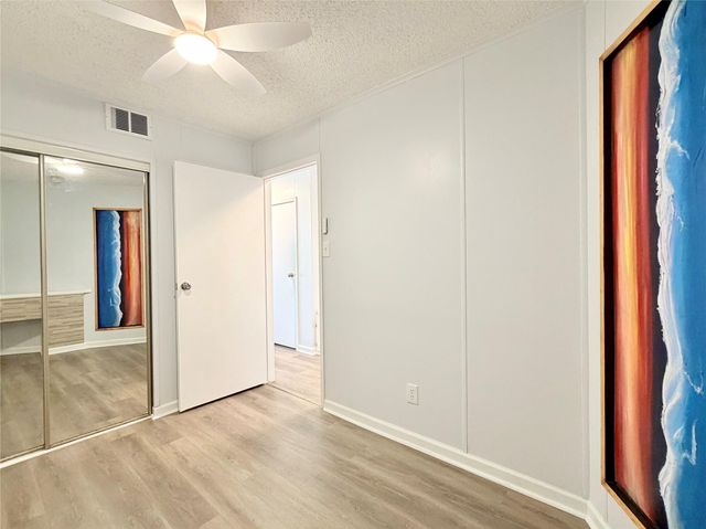 6102 Seawall Boulevard 213, Galveston, TX 77551