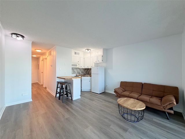 6102 Seawall Boulevard 213, Galveston, TX 77551