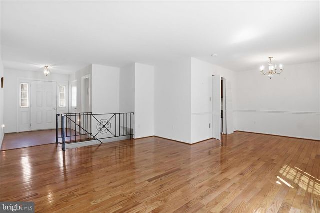 6711 STONEYBROOKE LN, Alexandria, VA 22306