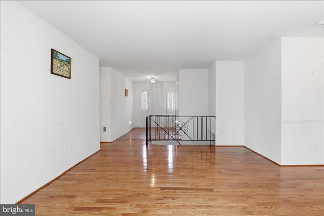 6711 STONEYBROOKE LN, Alexandria, VA 22306