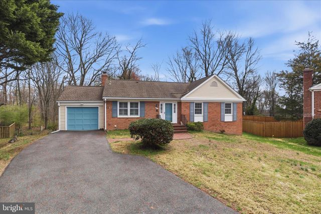 6711 STONEYBROOKE LN, Alexandria, VA 22306