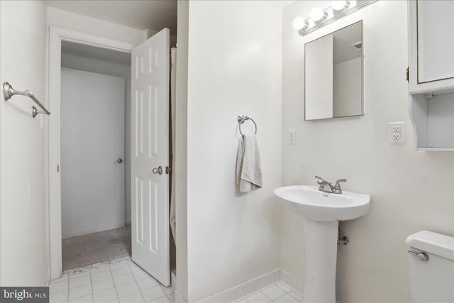 6711 STONEYBROOKE LN, Alexandria, VA 22306