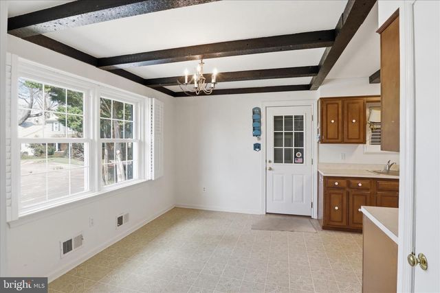 6711 STONEYBROOKE LN, Alexandria, VA 22306