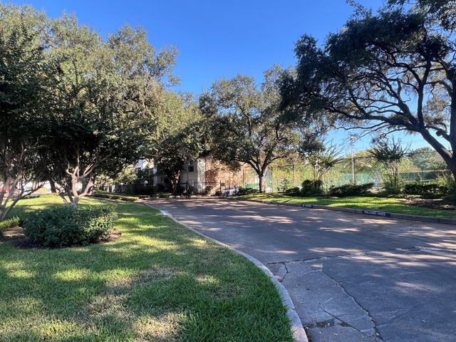 10051 Westpark Drive 242, Houston, TX 77042