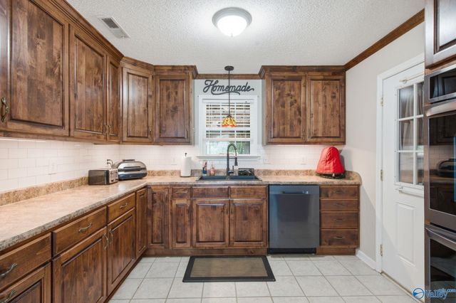 1198 Bullard Street, Hartselle, AL 35640