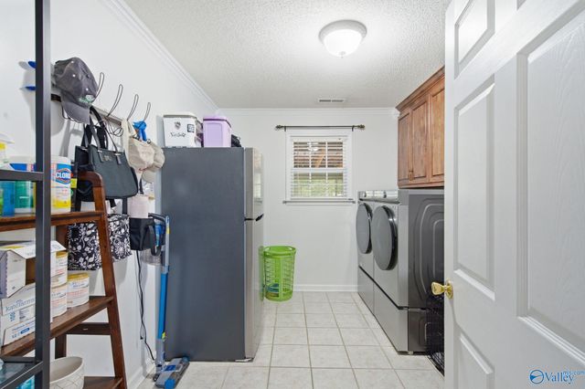 1198 Bullard Street, Hartselle, AL 35640