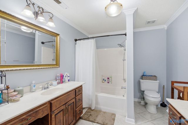 1198 Bullard Street, Hartselle, AL 35640