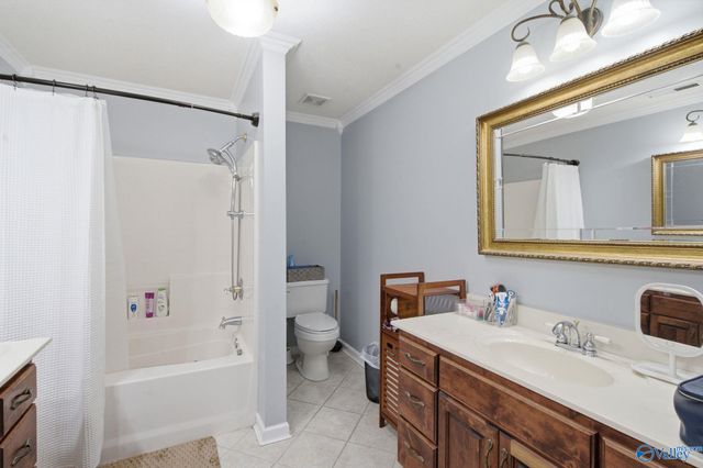1198 Bullard Street, Hartselle, AL 35640