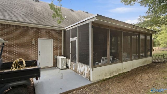 1198 Bullard Street, Hartselle, AL 35640