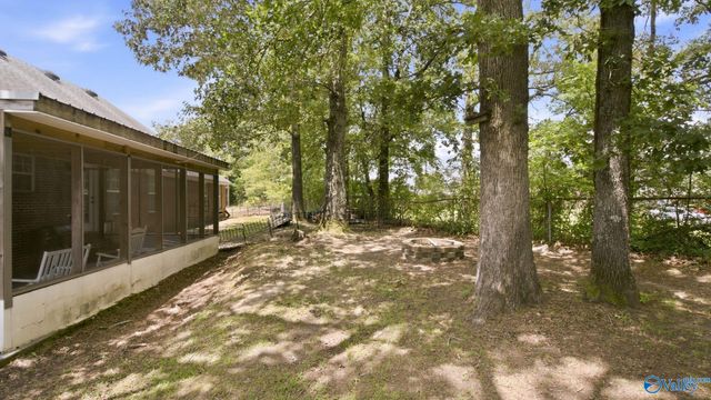 1198 Bullard Street, Hartselle, AL 35640