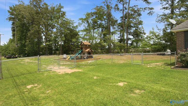 1198 Bullard Street, Hartselle, AL 35640