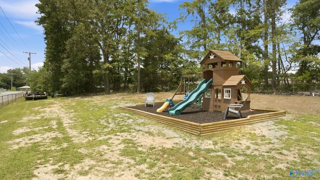 1198 Bullard Street, Hartselle, AL 35640