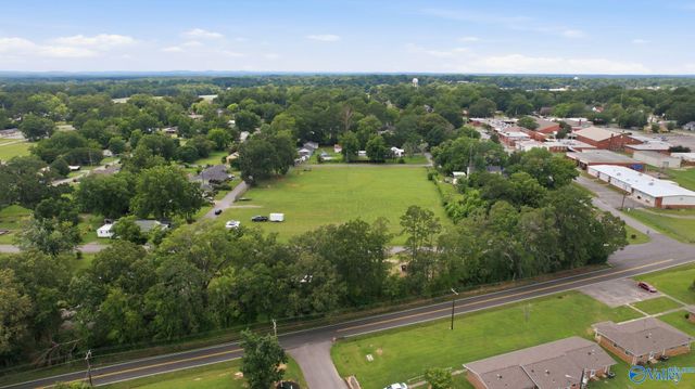 1198 Bullard Street, Hartselle, AL 35640