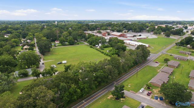 1198 Bullard Street, Hartselle, AL 35640