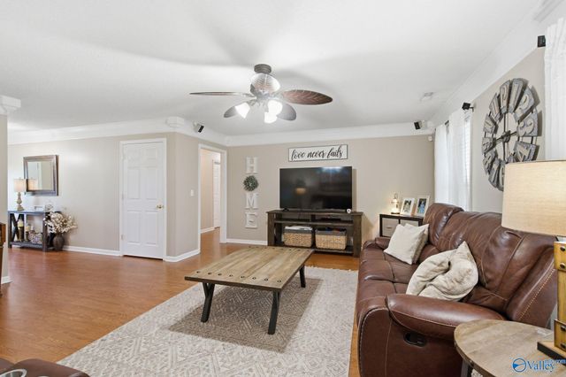 1198 Bullard Street, Hartselle, AL 35640