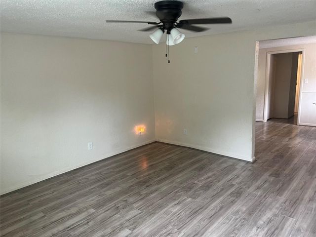 414 Jackson Avenue, Bacliff, TX 77518