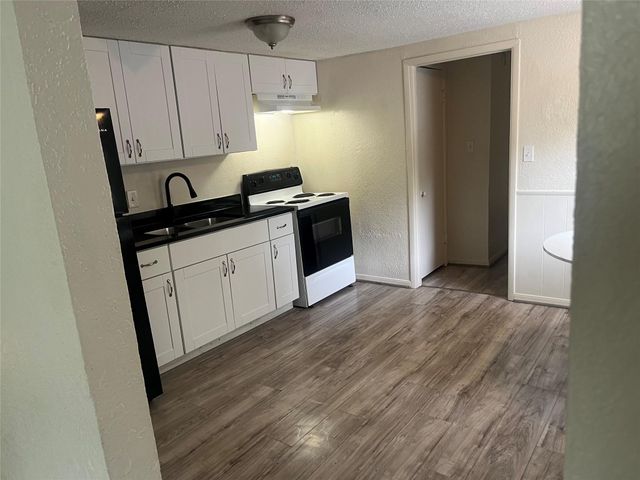 414 Jackson Avenue, Bacliff, TX 77518