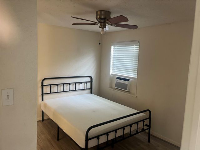 414 Jackson Avenue, Bacliff, TX 77518
