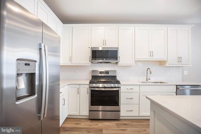 7 WHEATLEY WALK, Lansdale, PA 19446