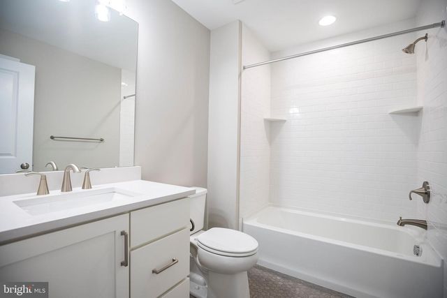 7 WHEATLEY WALK, Lansdale, PA 19446