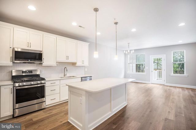 7 WHEATLEY WALK, Lansdale, PA 19446