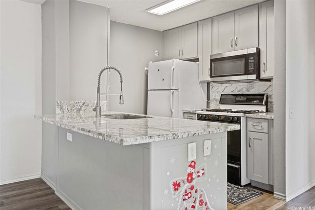 91-299 Hanapouli Circle 1C, Ewa Beach, HI 96706