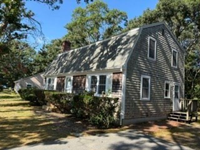 18 Fordham Rd, Falmouth, MA 02536