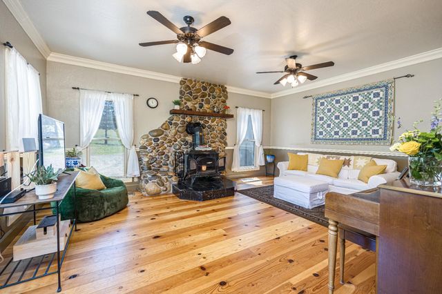 6821 Mosquito Rd, Placerville, CA 95667