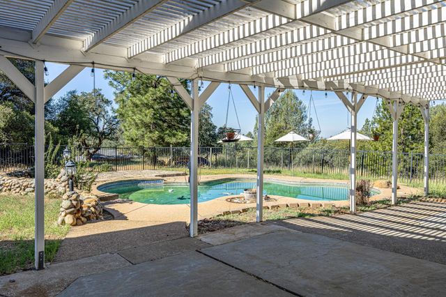 6821 Mosquito Rd, Placerville, CA 95667