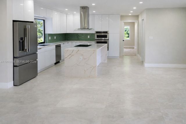 6020 NE 18th Ter, Fort Lauderdale, FL 33308