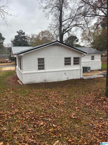 824 MAGNOLIA DRIVE, Sylacauga, AL 35150