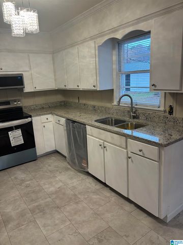 824 MAGNOLIA DRIVE, Sylacauga, AL 35150