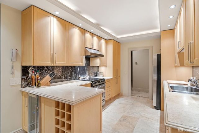 999 Green Street 2104, San Francisco, CA 94133