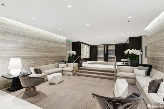999 Green Street 2104, San Francisco, CA 94133
