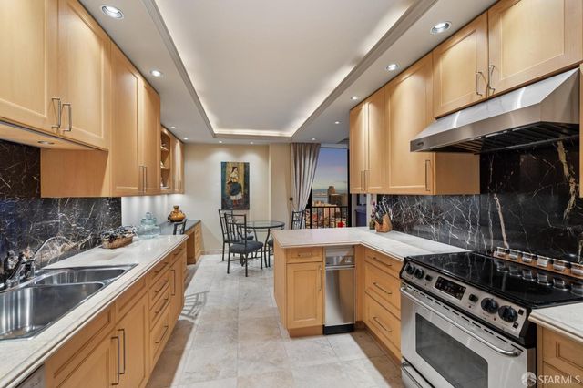 999 Green Street 2104, San Francisco, CA 94133