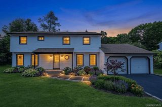 8 Cynthia Lane, Northport, NY 11768
