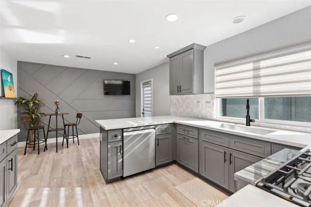 9 Flaxwood, Irvine, CA 92614