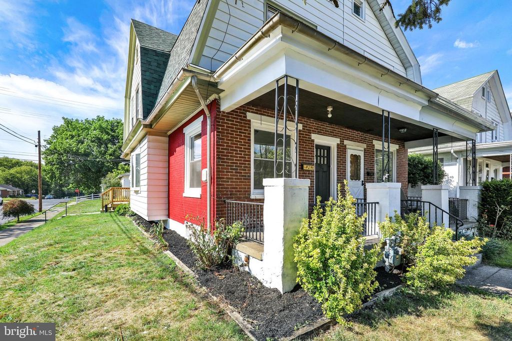 701 ALTON AVE, Reading, PA 19605