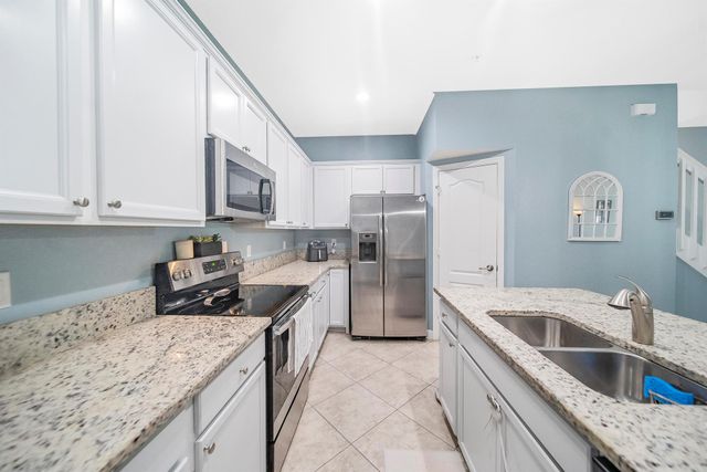 3083 SW Otter Lane, Stuart, FL 34997