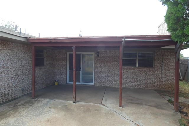 1713 NW Great Plains Blvd, Lawton, OK 73505