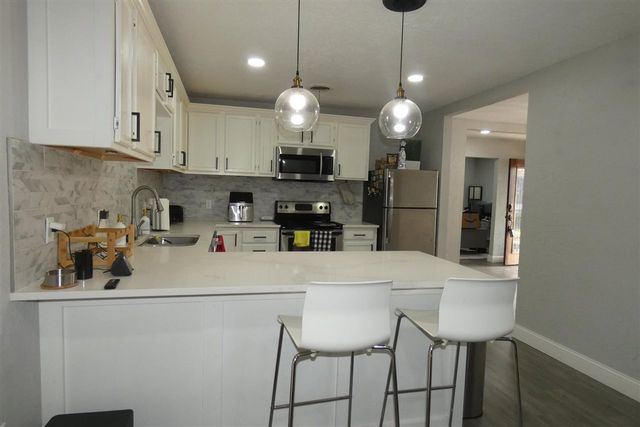 1713 NW Great Plains Blvd, Lawton, OK 73505