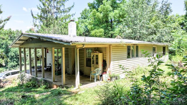 111 Elvin Shirley Road, Johnson City, TN 37601
